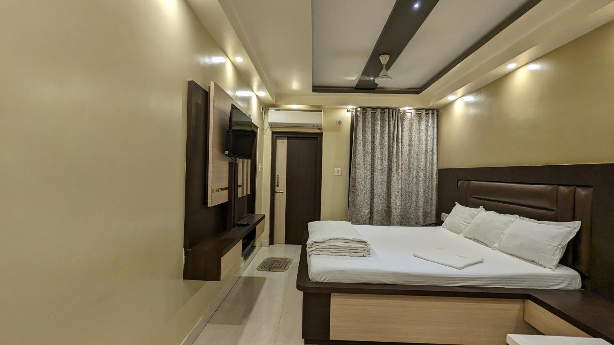Hotel Binapani Deluxe 1 Tarapith Extérieur photo